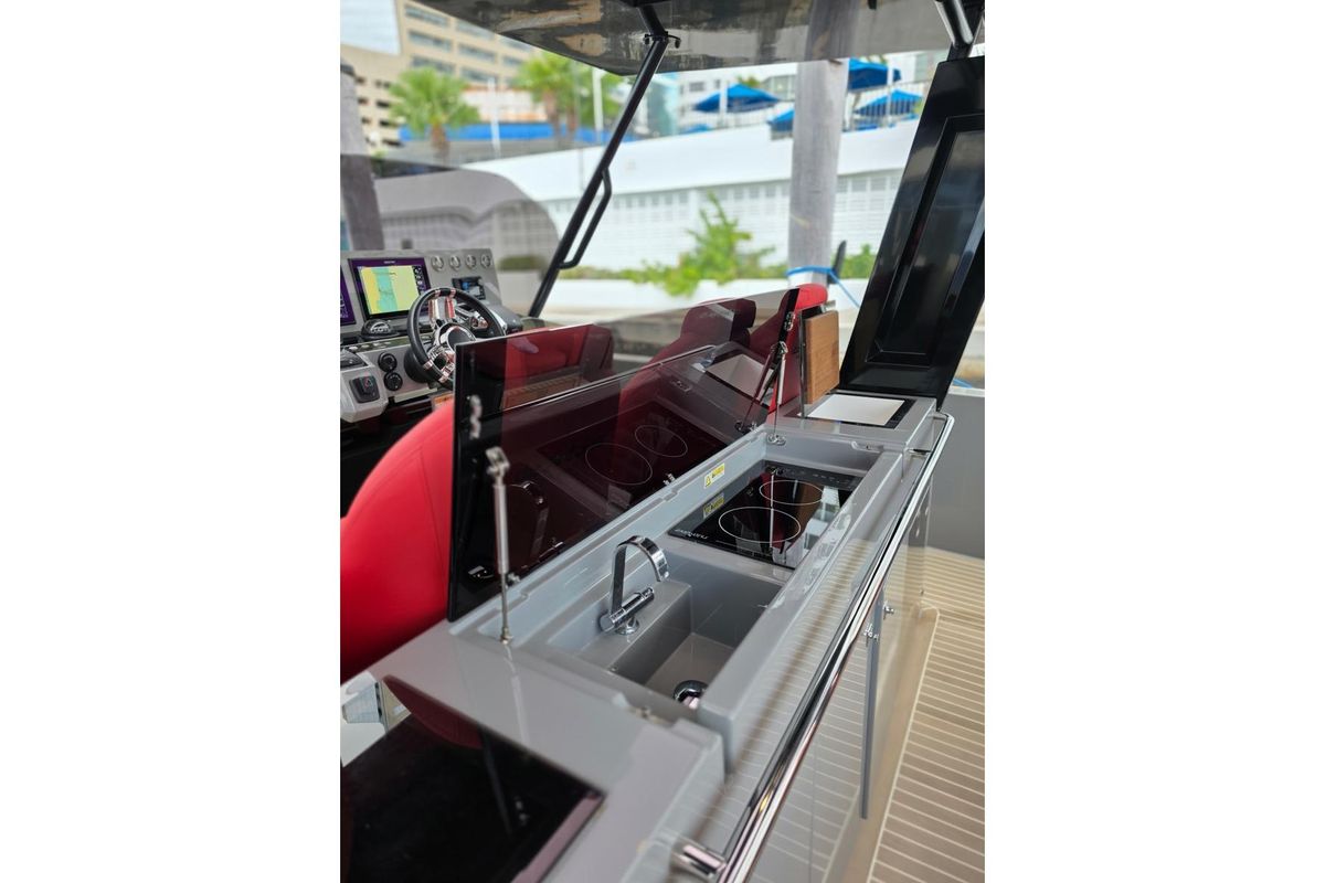 2023 De Antonio Yachts 42 