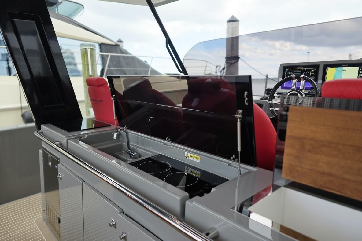 2023 De Antonio Yachts 42 