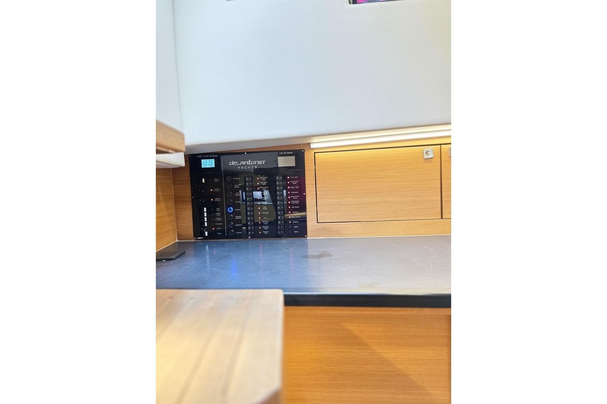2023 De Antonio Yachts 42 