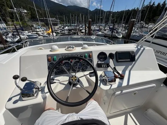 Island Dreamer Yacht Photos Pics 