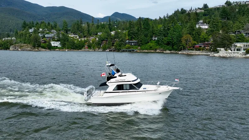 Island Dreamer Yacht Photos Pics 