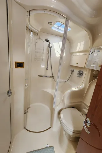 Out Last Night Yacht Photos Pics Fwd Head