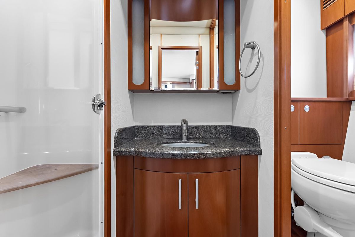 2006 Sea Ray 61 