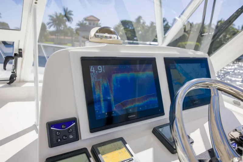 Date Night Keeping It Reel Yacht Photos Pics Luhrs 37 Date Night Keeping It Reel - Exterior Helm