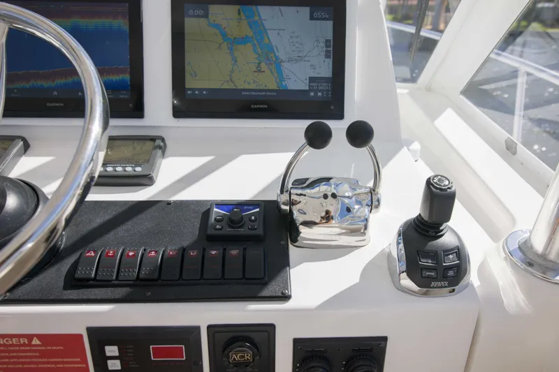 Date Night Keeping It Reel Yacht Photos Pics Luhrs 37 Date Night Keeping It Reel - Exterior Helm