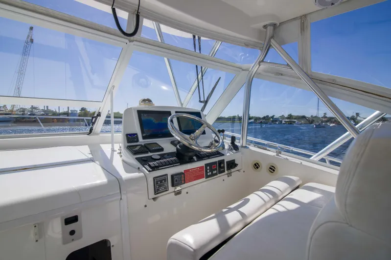 Date Night Keeping It Reel Yacht Photos Pics Luhrs 37 Date Night Keeping It Reel - Exterior Helm