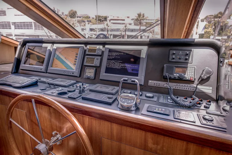 Bora Bora Yacht Photos Pics Helm of 2009 Paragon MK yacht with navigation screens and controls.