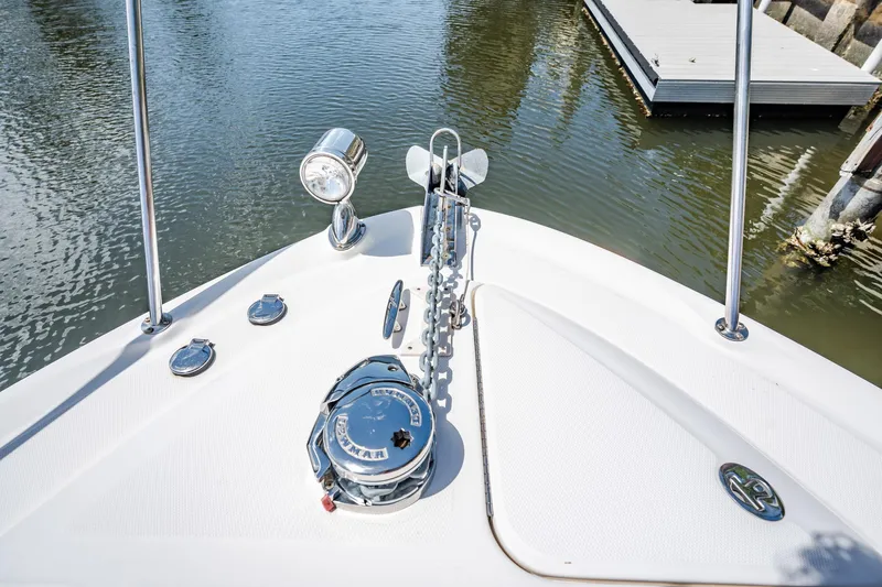 Bella Vita Yacht Photos Pics Bow of 2008 Sea Ray 340 Sundancer with anchor and winch system.
