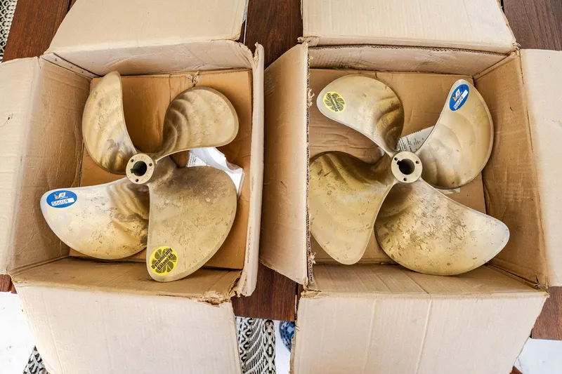 Bella Vita Yacht Photos Pics Two brass boat propellers in boxes for a 2008 Sea Ray 340 Sundancer.