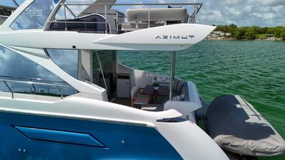 Yacht