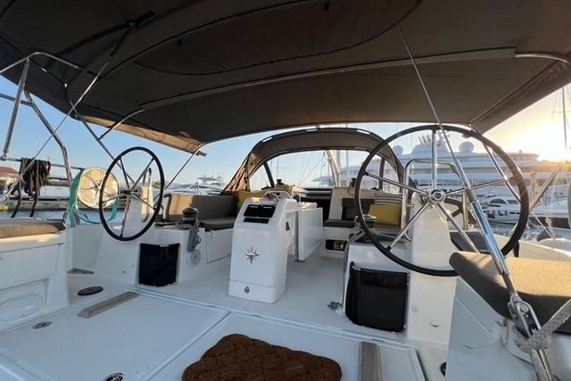 2023 Jeanneau 43 
