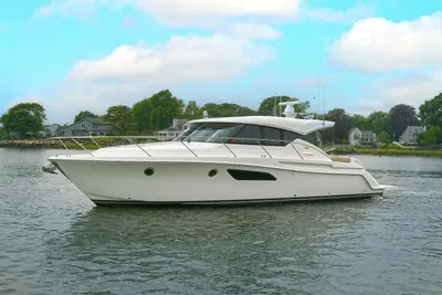 Tiara Yachts C44 Coupe