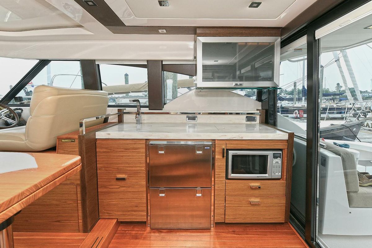 2015 Tiara Yachts 44 