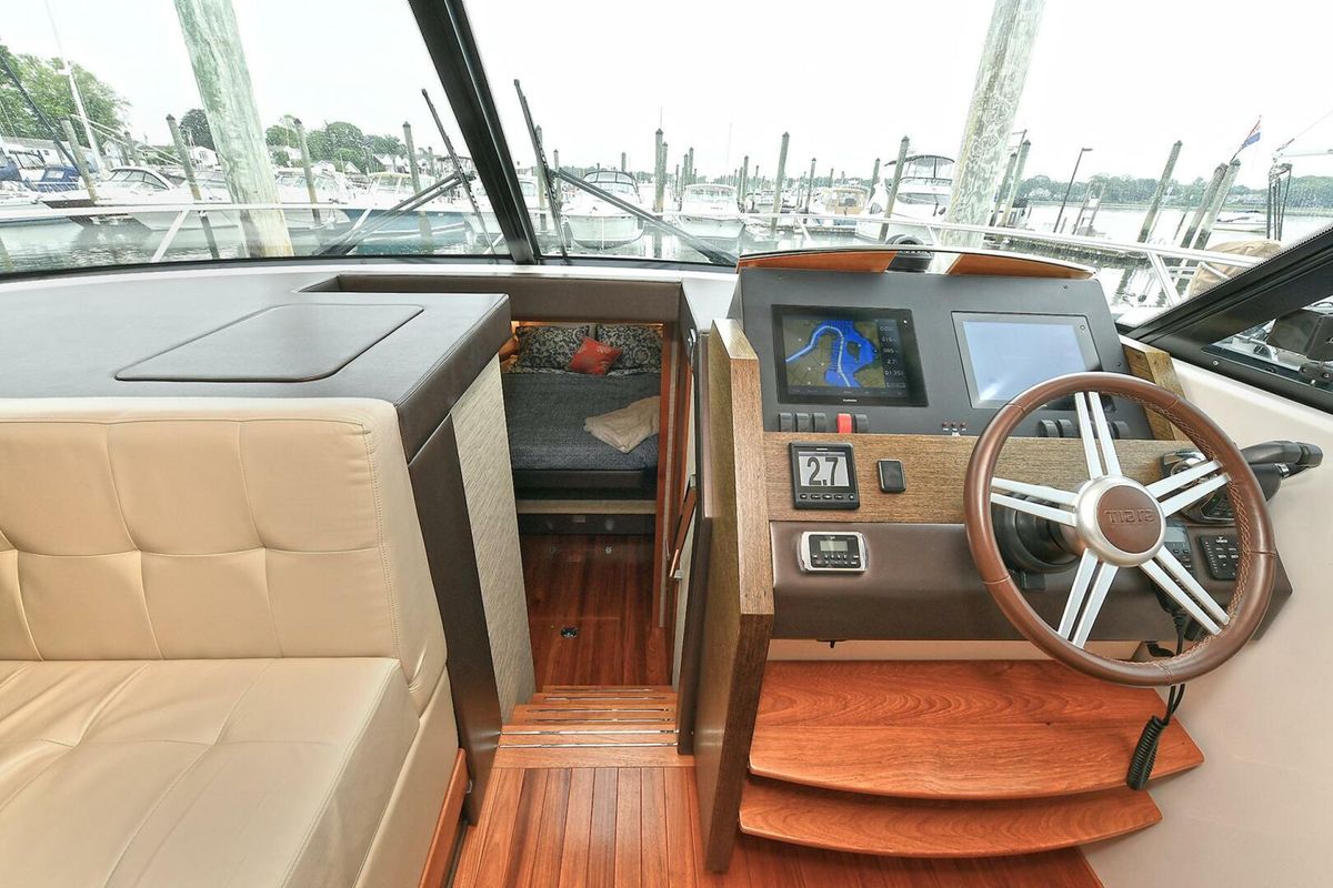 2015 Tiara Yachts 44 