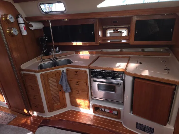 Freja Yacht Photos Pics 