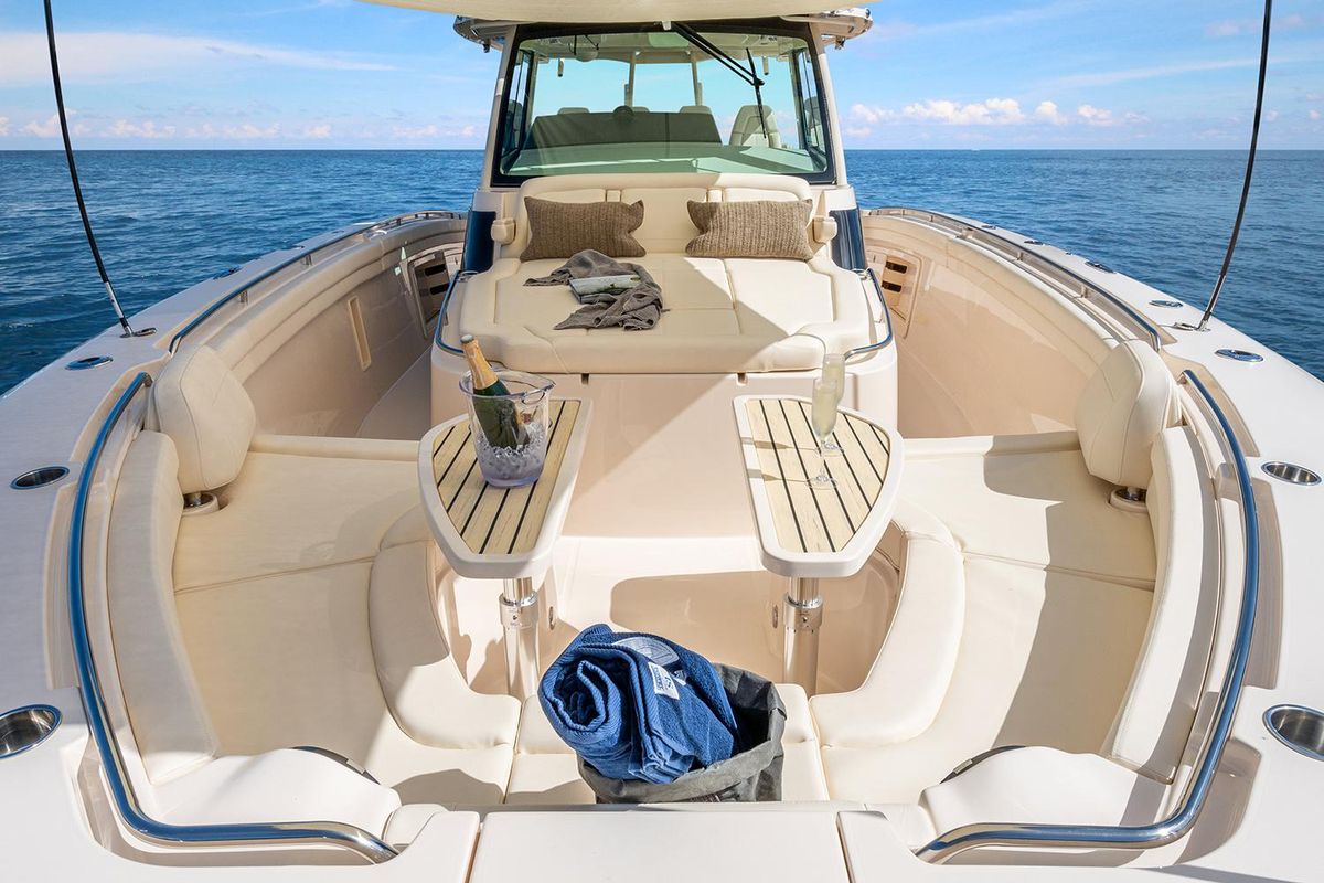 2022 Grady-White 45 