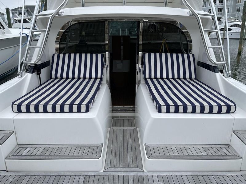 2017 Bertram 35 Flybridge