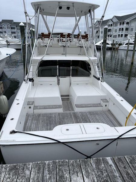 2017 Bertram 35 Flybridge