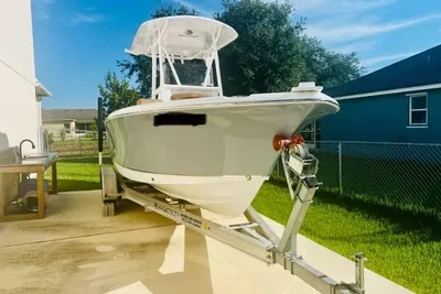 Sea Hunt 234 ultra