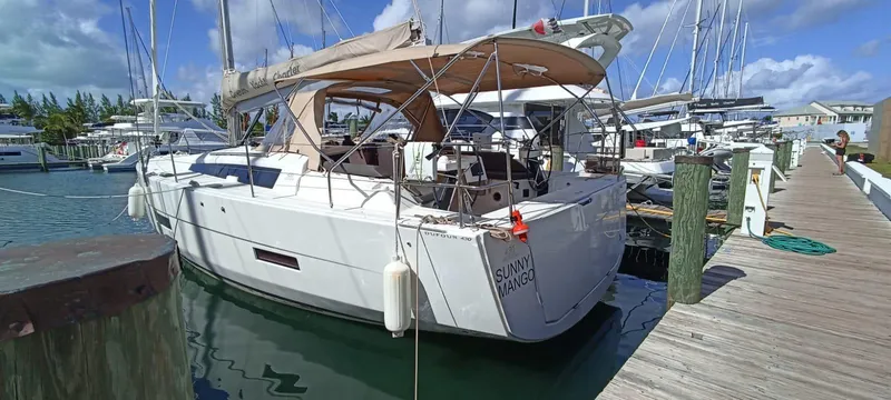 Sunny Mango Yacht Photos Pics Dufour 430