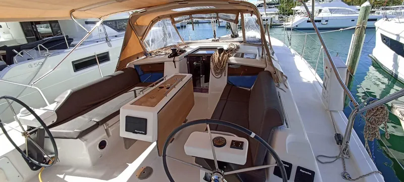 Sunny Mango Yacht Photos Pics Dufour 430