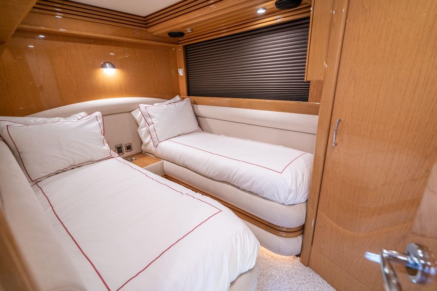 2008 Marquis 65
