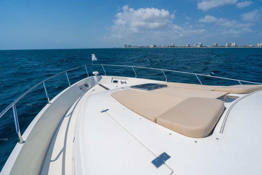 2008 Marquis 65