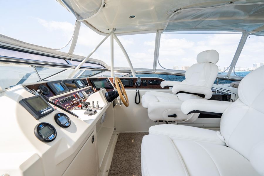 2008 Marquis 65