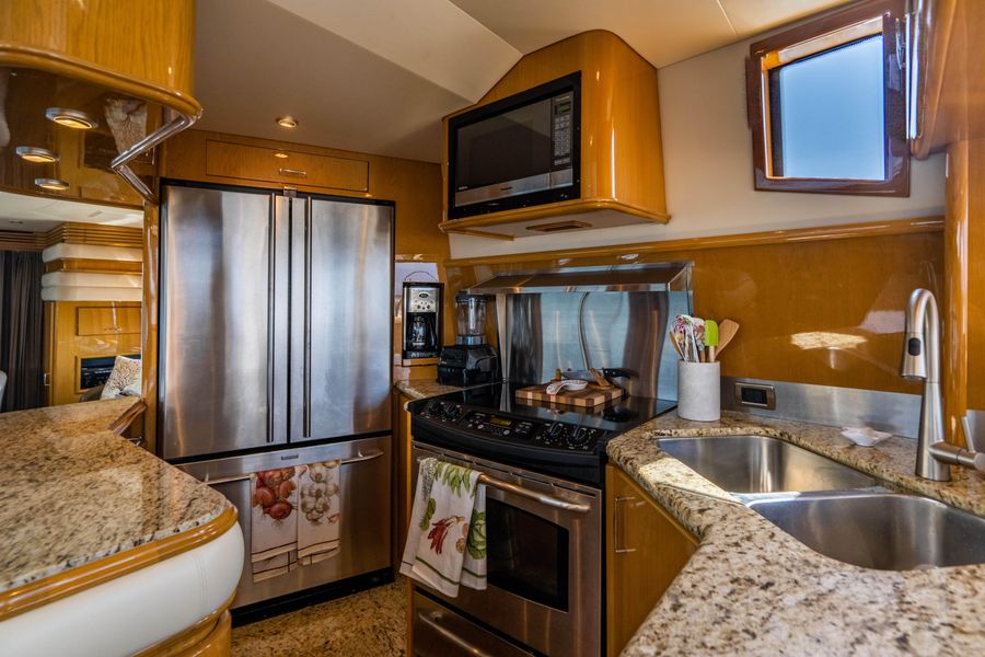 2008 Marquis 65