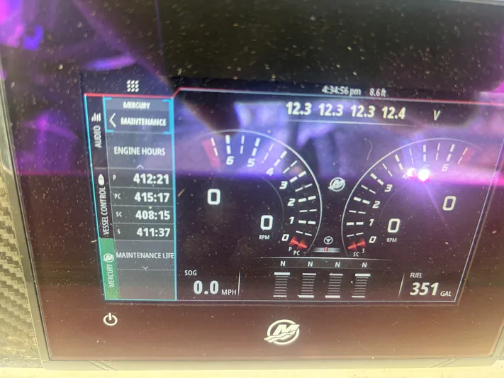  Yacht Photos Pics 2021 BAHAMA 41 - Image 15