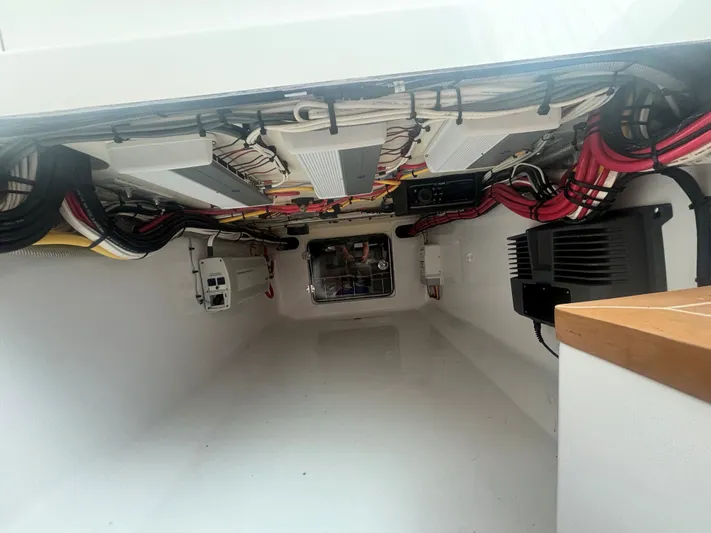  Yacht Photos Pics 2021 BAHAMA 41 - Image 24