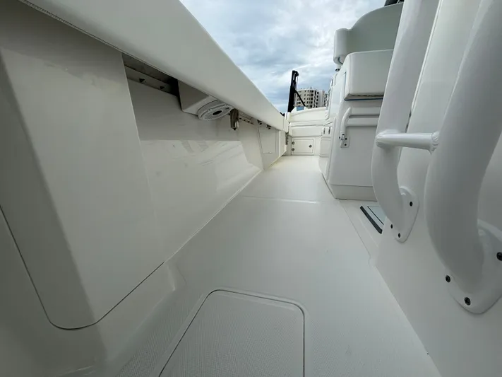  Yacht Photos Pics 2021 BAHAMA 41 - Image 50