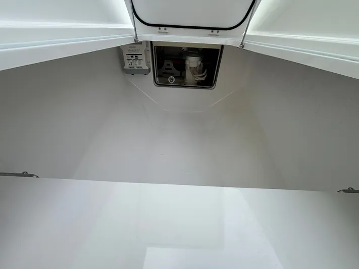  Yacht Photos Pics 2021 BAHAMA 41 - Image 57