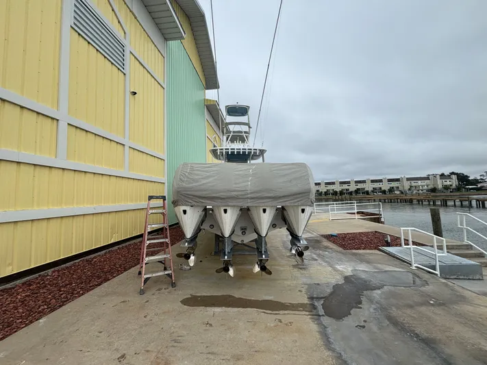  Yacht Photos Pics 2021 BAHAMA 41 - Image 12