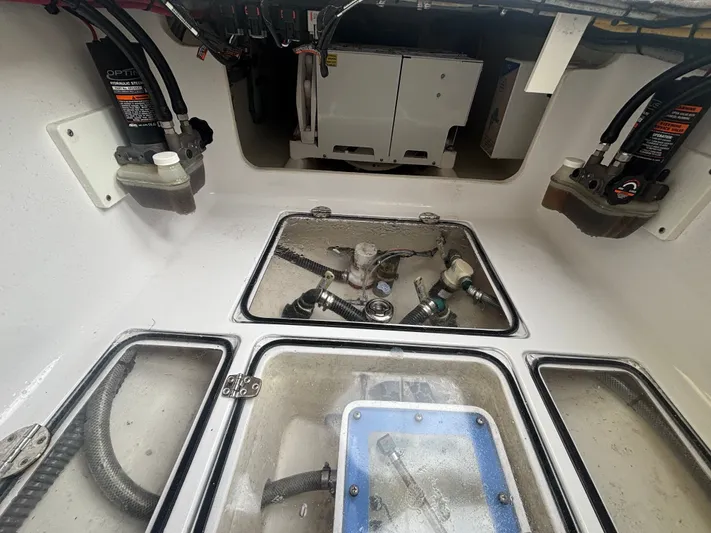  Yacht Photos Pics 2021 BAHAMA 41 - Image 99