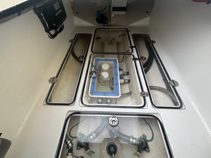  Yacht Photos Pics 2021 BAHAMA 41 - Image 100