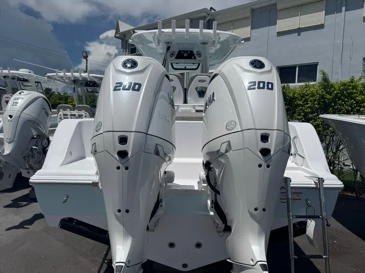  Yacht Photos Pics 2025 SPORTSMAN 262 OPEN - Image 2