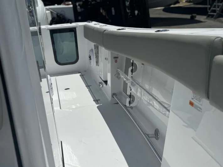  Yacht Photos Pics 2025 SPORTSMAN 262 OPEN - Image 10