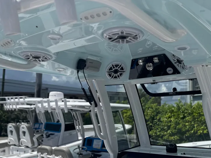  Yacht Photos Pics 2025 SPORTSMAN 262 OPEN - Image 5