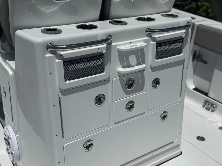  Yacht Photos Pics 2025 SPORTSMAN 262 OPEN - Image 6