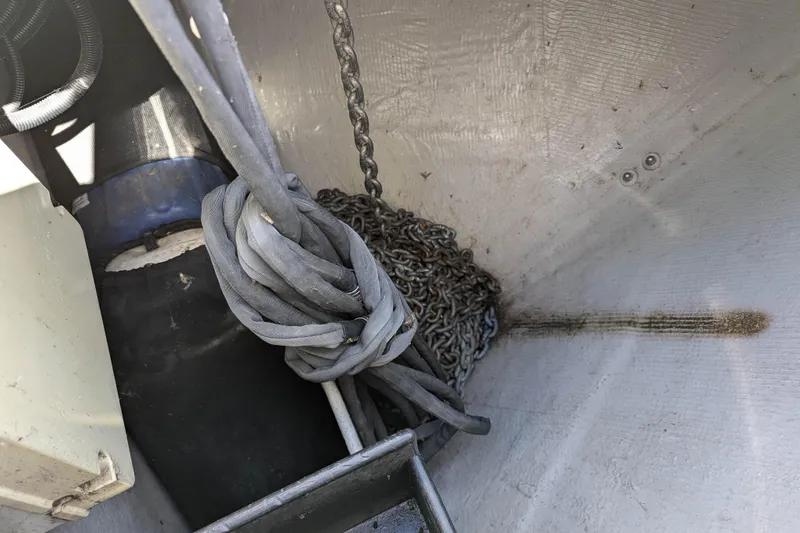  Yacht Photos Pics Coiled rope and chain in Sunseeker Predator 68 yacht, 2006 model.