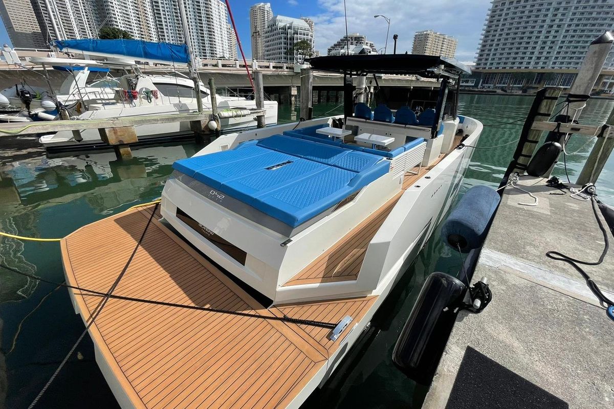 2021 De Antonio Yachts 42 
