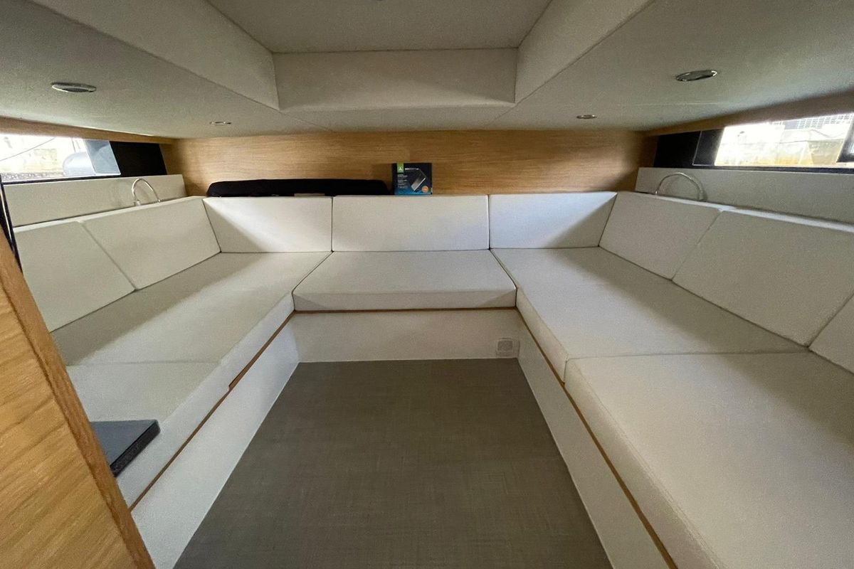 2021 De Antonio Yachts 42 