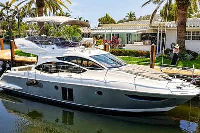 Azimut 42 Fly
