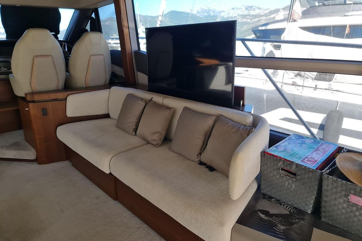 2019 Princess 57 