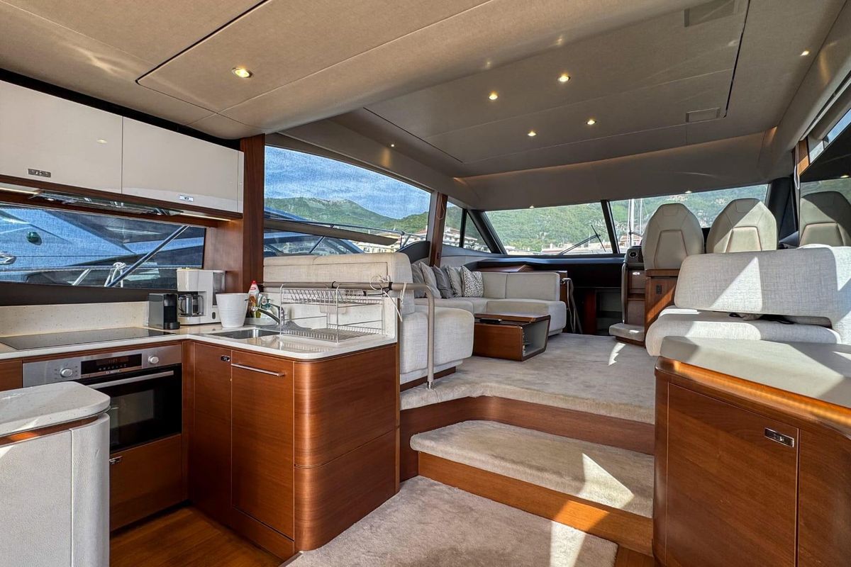 2019 Princess 57 