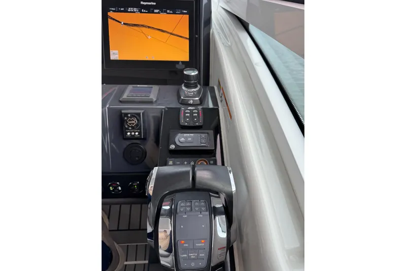  Yacht Photos Pics Control panel of 2018 Formula 430 Super Sport Crossover with navigation display.