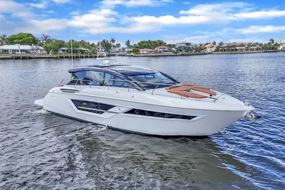 Cruisers Yachts 46 Cantius