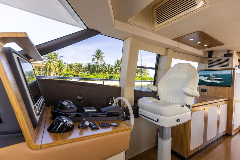 Septembre Yacht Photos Pics 