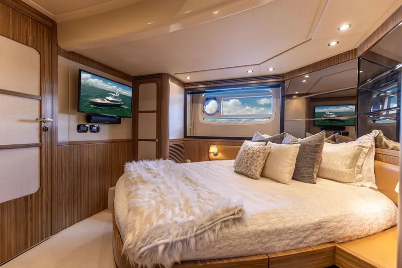 Septembre Yacht Photos Pics 